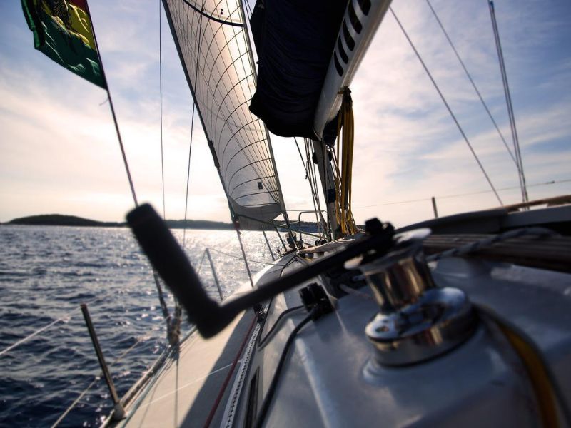 Barcos e Lanchas
